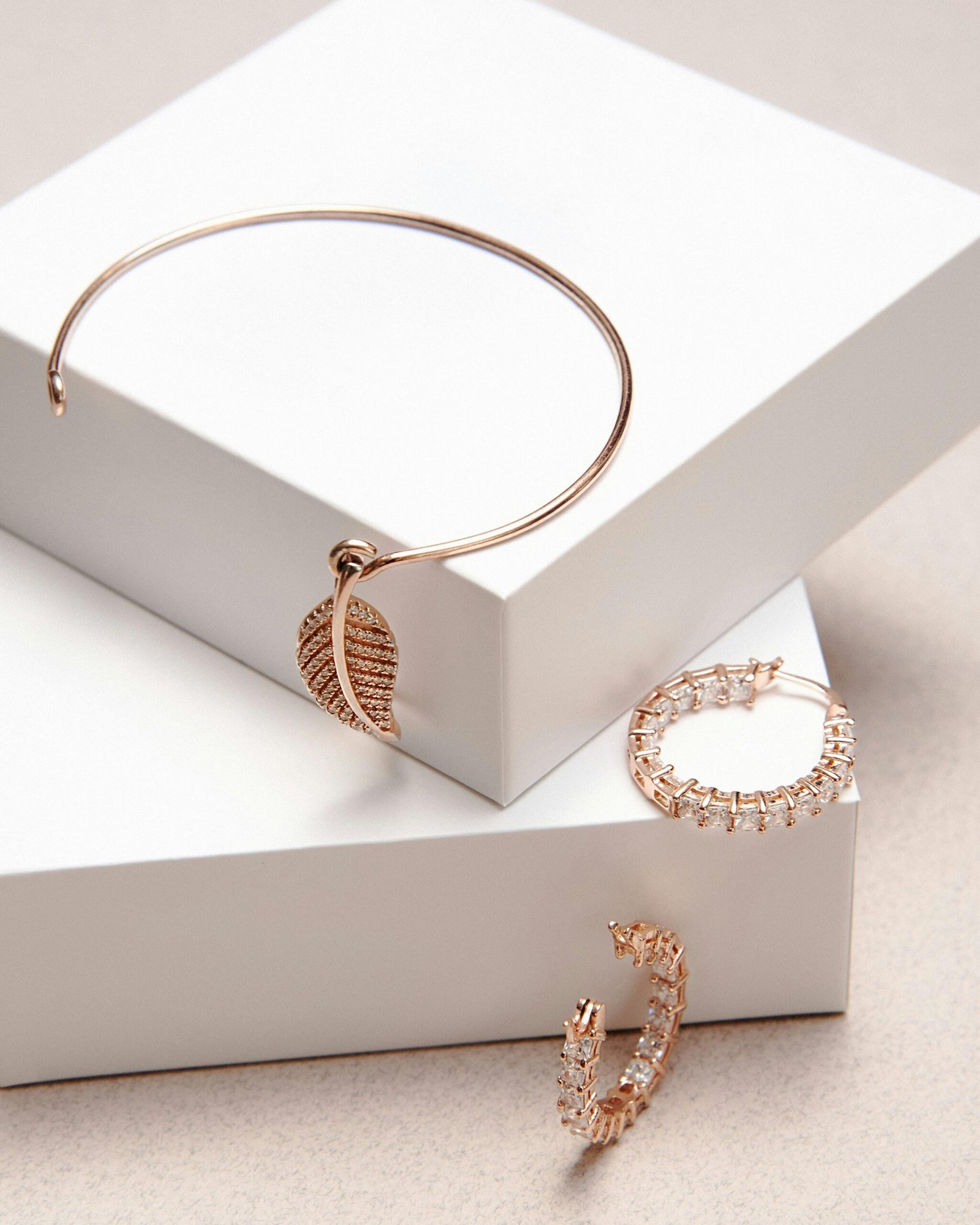 Home pexels karola g 4996905